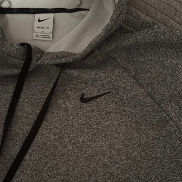 Nike Gray Hoodie Sweatshirt with Drawstrings and Long Sleeves - Picture 3 of 4